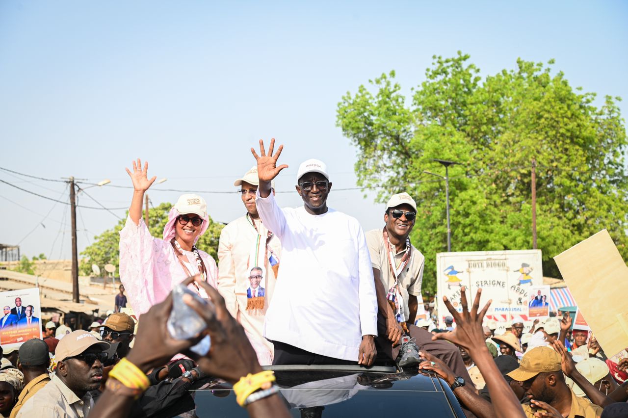 Campagne électorale au Sénégal forte mobilisation pour Amadou Ba à