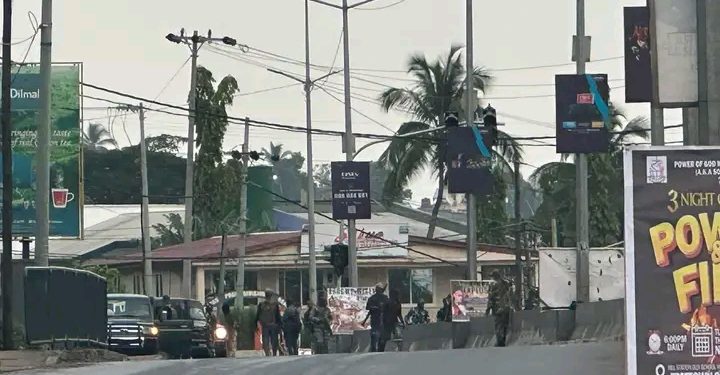 Freetown : les points stratégiques de la ville sous forte surveillance militaire
