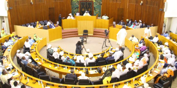 Sénégal / ASSEMBLEE NATIONALE / Séance plénière: Les députés sénégalais examinent le Projet de Loi de Finances 2024