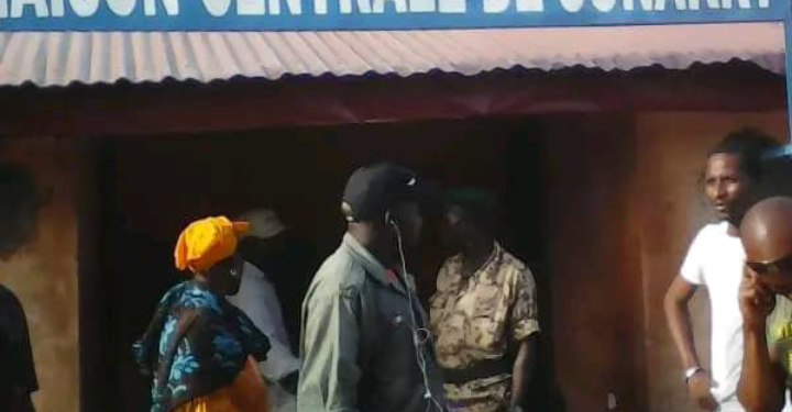 Un détenu de la maison centrale de Conakry révèle : « Ici, on n’arrive plus à passer les appels »