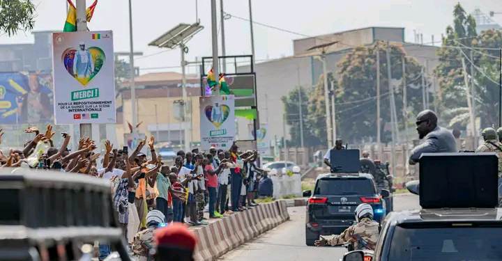 Guinée : retour en pompe du colonel Doumbouya à Conakry