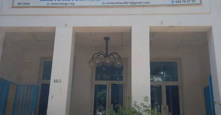 Guinée: la HAC sévit contre deux journalistes d’un média privé