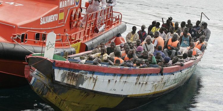 Sénégal : Le président sénégalais Macky Sall ordonne des mesures d’urgence contre l’afflux croissant de migrants vers l’Europe.