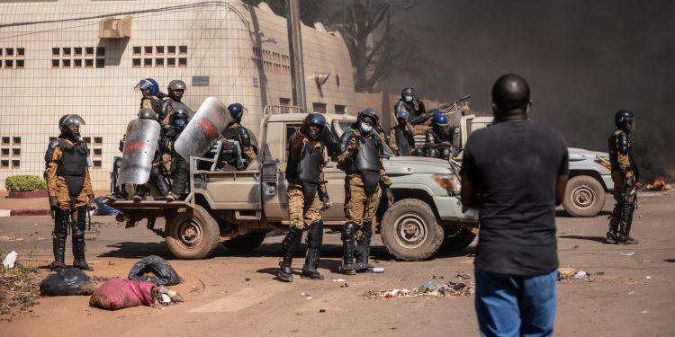 Afrique / Attaque terroriste d’envergure à Djibo, Burkina Faso : Un bilan incertain après des combats violents