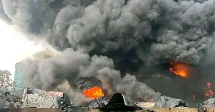 Incendie au dépôt de carburant de Conakry : voici le bilan officiel