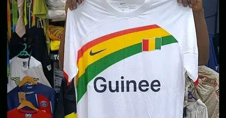 CAN 2023 : un maillot de soutien au Syli national de Guinée à 200 000 francs