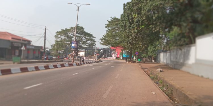 Incendie au dépôt de carburant de Conakry : l’accès au centre-ville restreint aux automobilistes