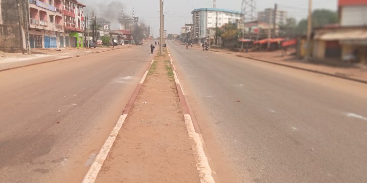 Manifestation à Conakry : face-à-face entre militaires et manifestants à Hamdalaye