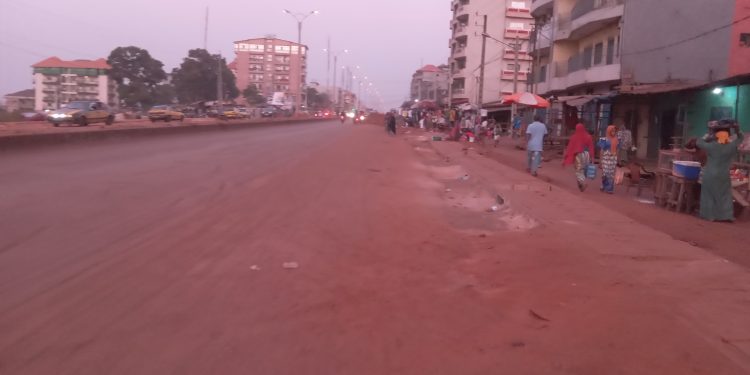 Guinée : une rumeur autour du prix du carburant inquiète à Conakry
