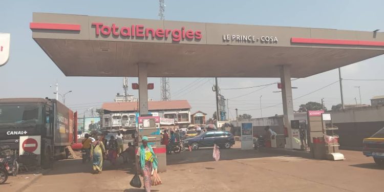 Guinée : des stations-service frappées d’une pénurie de carburant 