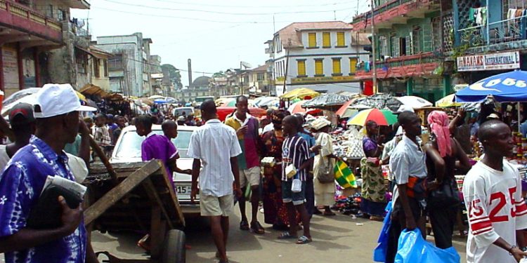 Sierra Leone : jusqu&rsquo;à 100 000 leones pour la dépense quotidienne dans les ménages 