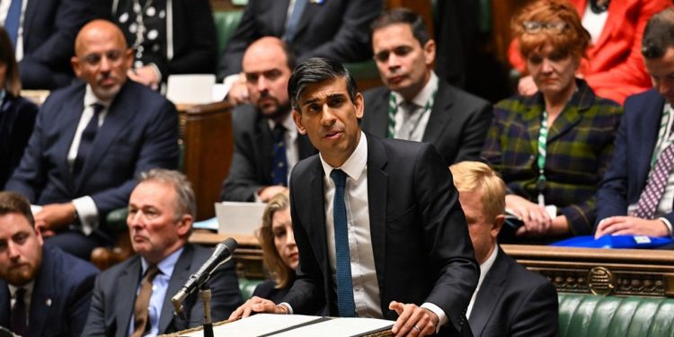 Royaume Uni : adoption d’un projet de loi pour expulser des réfugiés vers le Rwanda