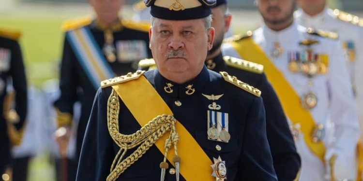 Malaisie : investiture du nouveau roi, Ibrahim Sultan Iskandar