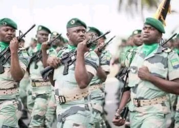 Gabon : les officiers de l’armée autorisés désormais à se marier avec plusieurs femmes 