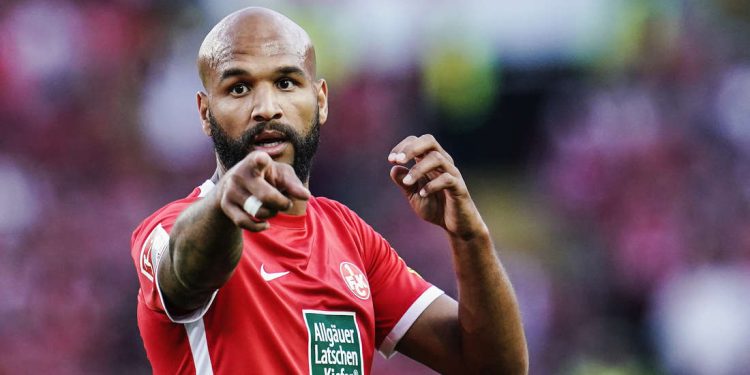 Portrait – Émilio Nsue : la star de Malabo, meilleur buteur de la CAN