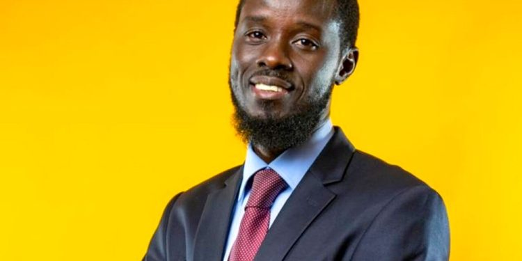 Sénégal : Bassirou Diomaye Faye renforce ses appuis avec Mary Teuw Niane, Mimi Touré vise le soutien de Dr. Babacar Diop