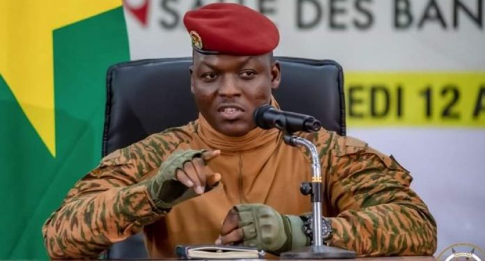 Burkina Faso : le capitaine Traoré dénonce des pratiques scandaleuses