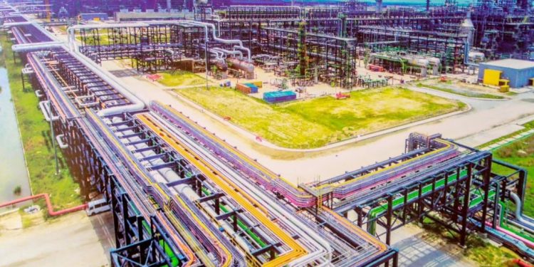 Nigeria : Dangote annonce le démarrage imminent de sa Méga-Raffinerie de pétrole