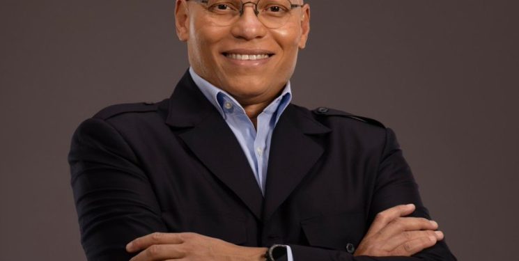 Sénégal : Karim Wade annonce la fin de son exil et son retour imminent