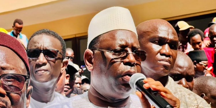 Sénégal : les députés de Benno Bokk Yakar proposent de « prolonger le mandat de Macky Sall d’un an. »