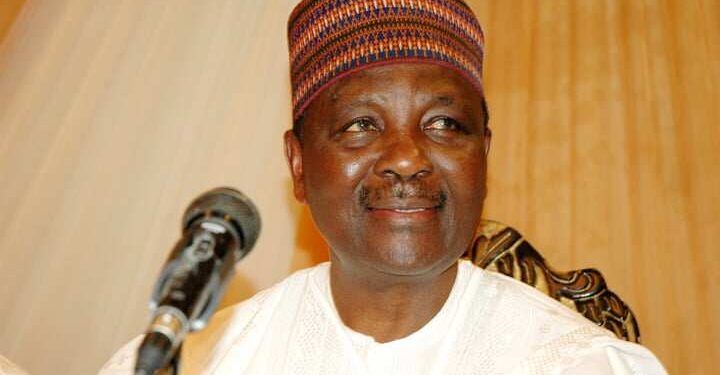 L’ex-président nigérian Yakubu Gowon appelle la Cédéao à lever les sanctions contre les régimes militaires