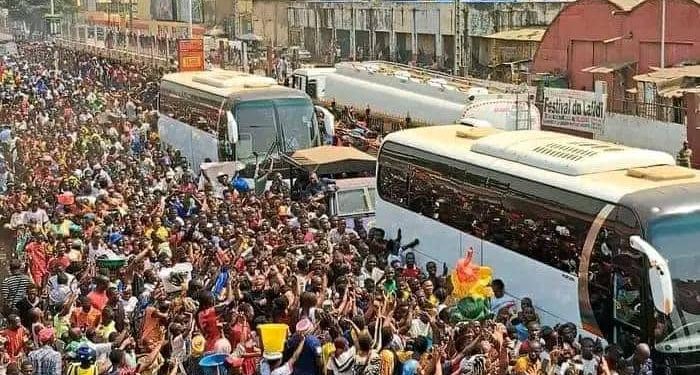 Guinée : revenu bredouille, le Syli national accueilli en héros