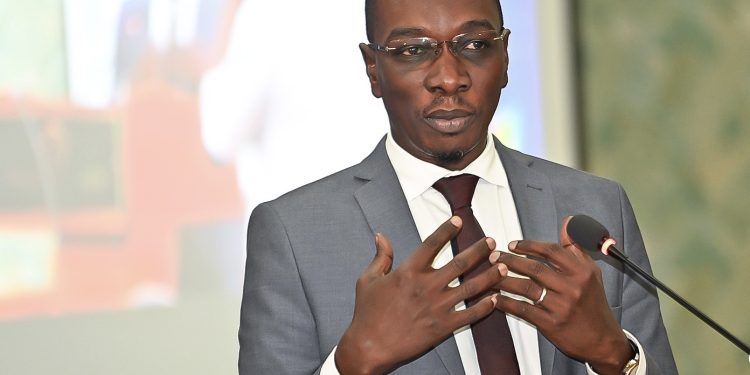 Rétablissement de la licence du groupe Walfadjri : une « mansuétude présidentielle » selon le ministre sénégalais de la Communication