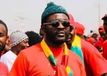 Gêné par la liberté de Fonike Mengué : le CNRD ressuscite une vieille histoire contre l’activiste guinéen