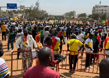 Élection en suspend : des manifestations de tous bords à Dakar