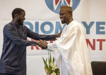 Présidentielle au Sénégal : deux candidats se retirent pour soutenir Bassirou Diomaye Faye