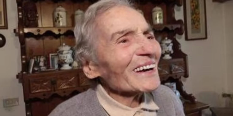 Une Italienne de 103 ans surprise au volant en pleine nuit sans permis