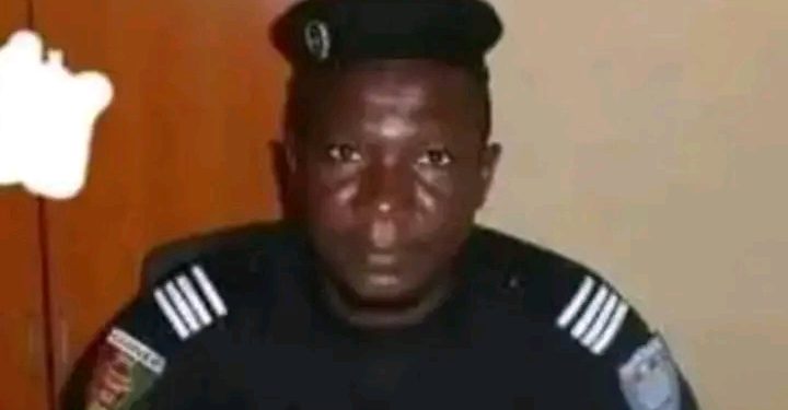 Guinée : un commandant de police assassiné par un jeune