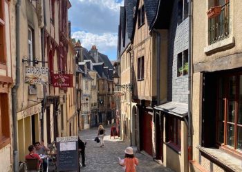 France : une vieille de près de 80 ans retrouvée morte avec la gorge tranchée    