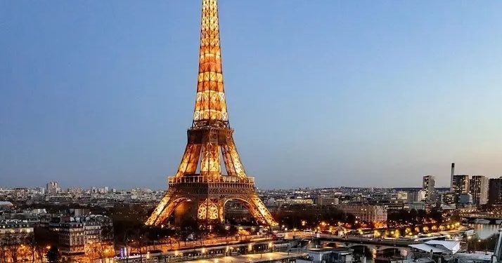 Paris : un malentendu entre un enfant et son père vire au suicide