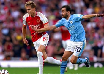 Arsenal ramène un point de Manchester City (0-0), Liverpool leader
