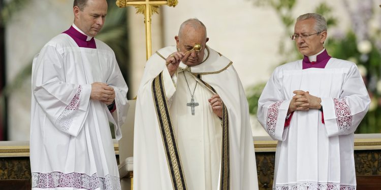 Pâques : le Pape François inspire la foi et apaise les inquiétudes autour de sa santé