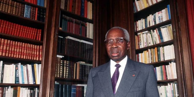 Enchères de livres de Senghor : vente « suspendue » pour des « négociations » avec Dakar