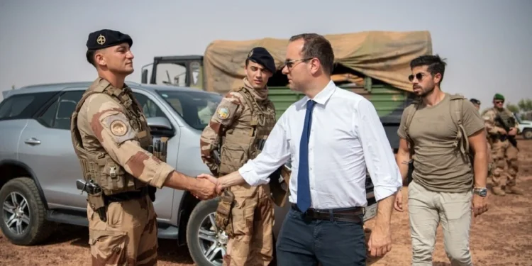 L’Union européenne écourte sa mission militaire au Niger