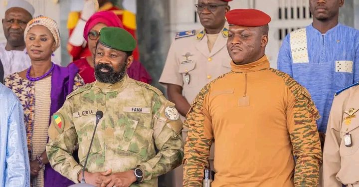 Ce que le Colonel Assimi Goïta et le Capitaine Ibrahim Traoré se sont dits