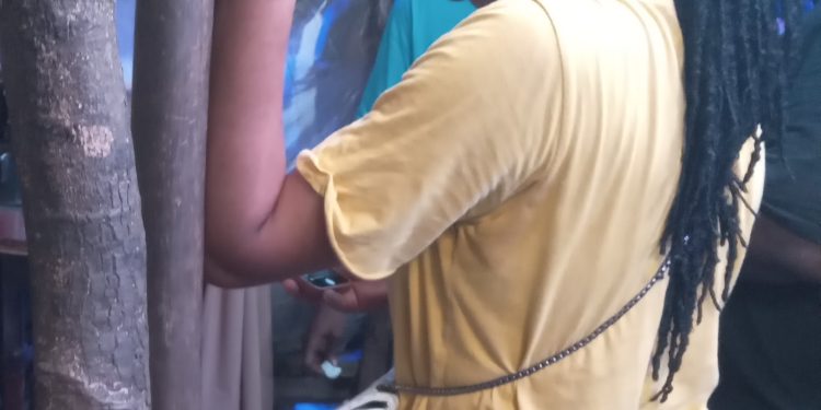 « J’ai couché deux fois avec mon manager avant que… » : les terribles révélations d’une jeune footballeuse, victime de viol et de chantage sexuel