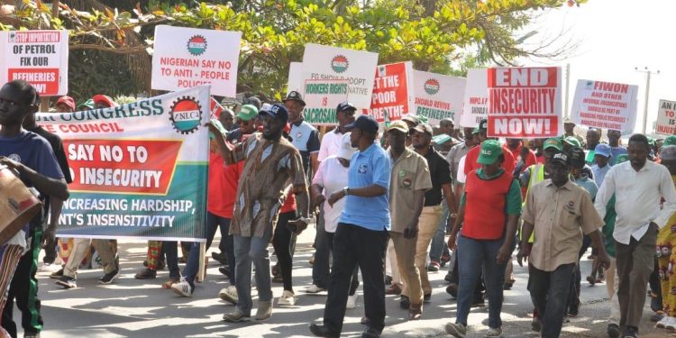 Nigéria : Les réformes politiques mises en œuvre par Bola Tinubu suscitent la colère des syndicats