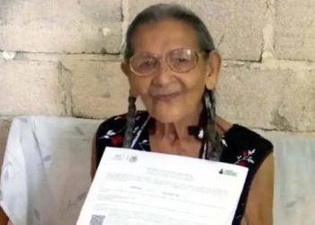 Mexique : à presque 100 ans, une vieille reprend le chemin de l’école