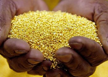 Un tiers de la production mondiale d’or exporté illégalement d’Afrique (rapport)