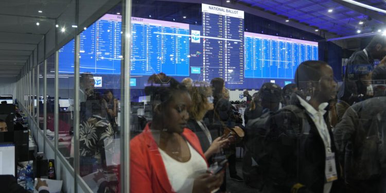 L’ANC désavouée, chercherait des alliances alors que le MK de Zuma conteste les résultats du scrutin