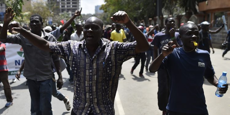 Au Kenya, la loi de finances risque de pousser William Ruto à la porte