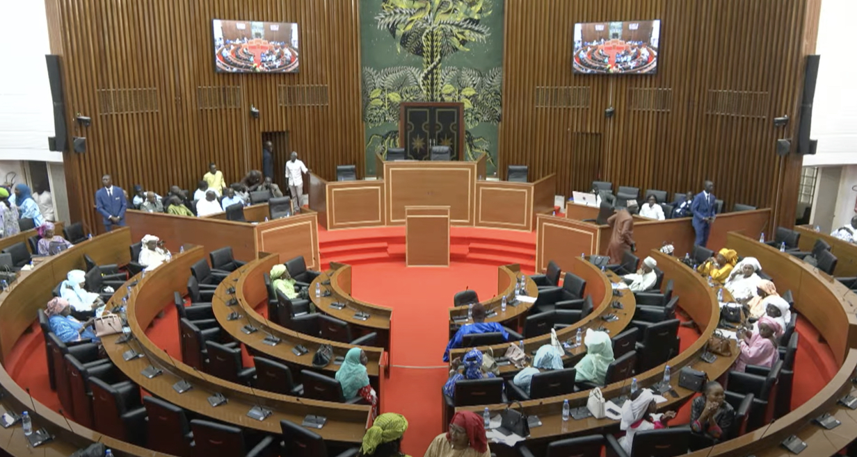 Sénégal: vif débat en vue à l’Assemblée sur la révision d’une loi d’amnistie couvrant les violences politiques