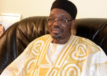 Présidentielle au Cameroun : Issa Tchiroma Bakary, seul face à Paul Biya