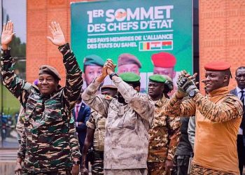 AES : deux ans de voix muselées ?