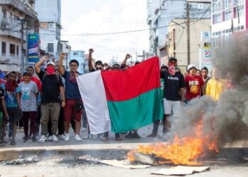 Madagascar :  les manifestations font tomber le gouvernement !
