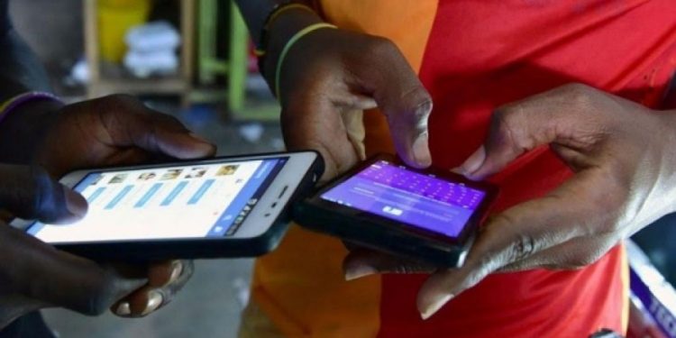 Guinée : la coupure d’internet ralentit la publication des résultats du référendum